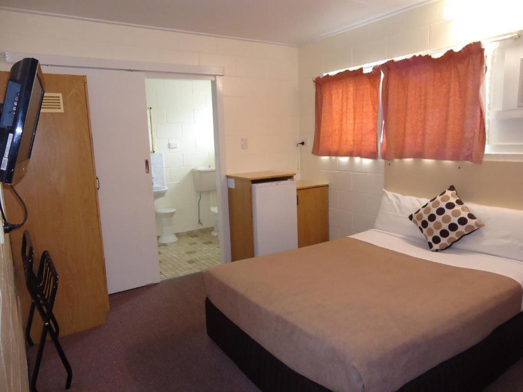 Moondarra Motel Innisfail Zimmer foto